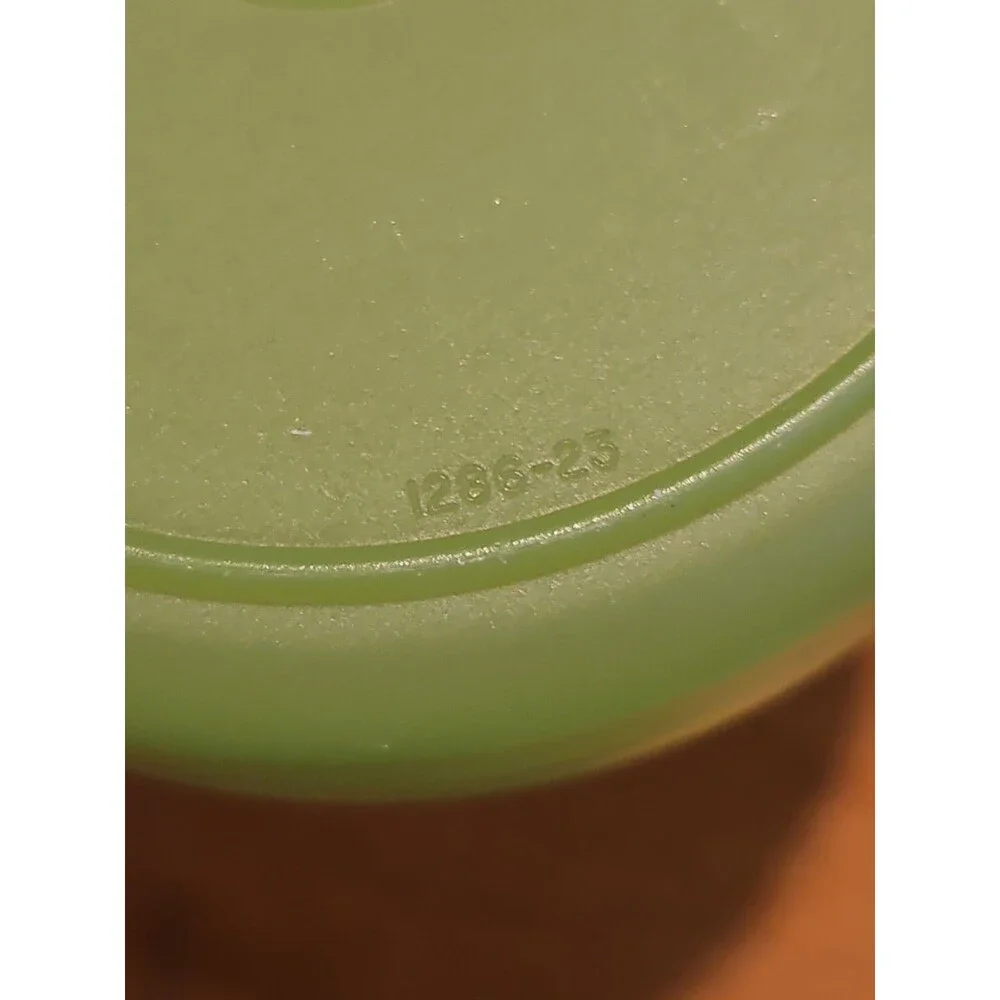 Set Of 2 Vintage Tupperware #1286 Little Wonders Bowls With Lids Green EUC